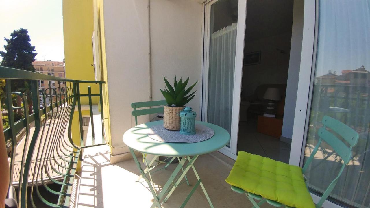Apartment Matika, Terrace Apartment 10 Minutes Walk From Center Rovinj Kültér fotó
